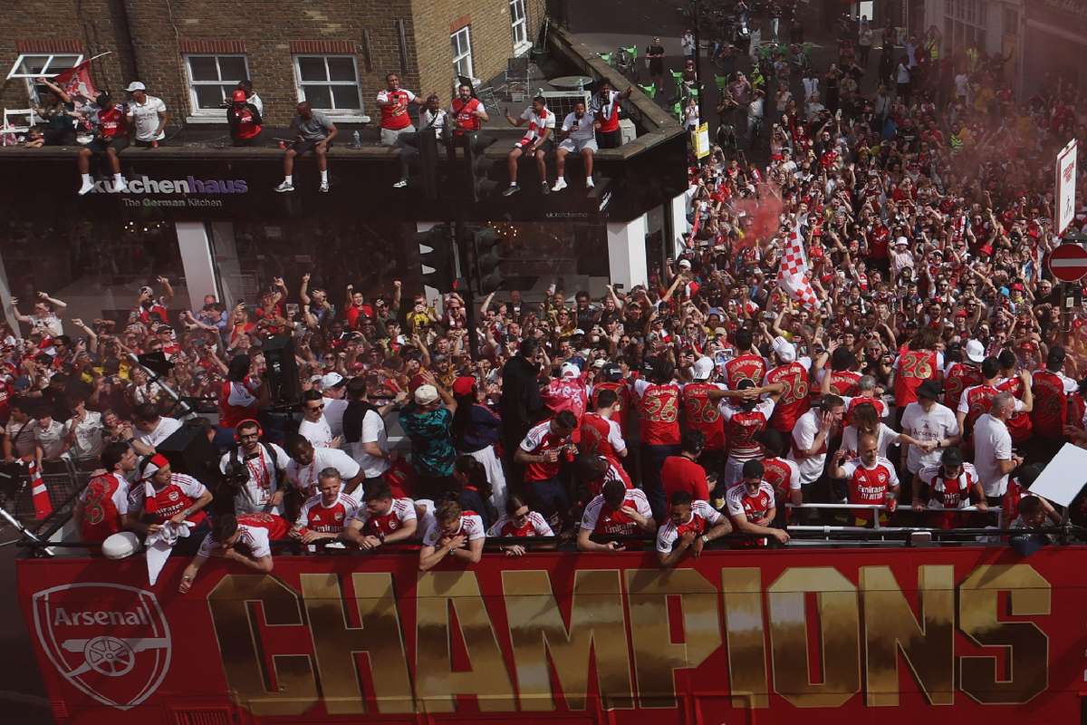 Arsenal feiert Premier-League-Titel: Hunderttausende Fans bei Meisterparade in London