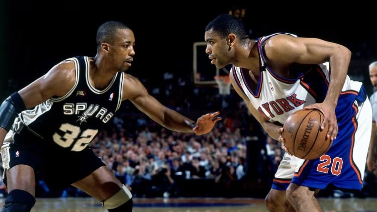Spurs Win 1999 NBA Title 4-1 as Duncan Dominates