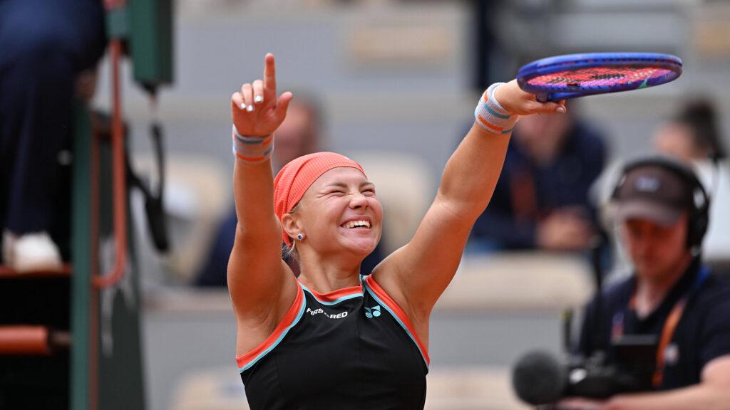 Schneider Stuns Sabalenka as Roland Garros Top Seed Falls