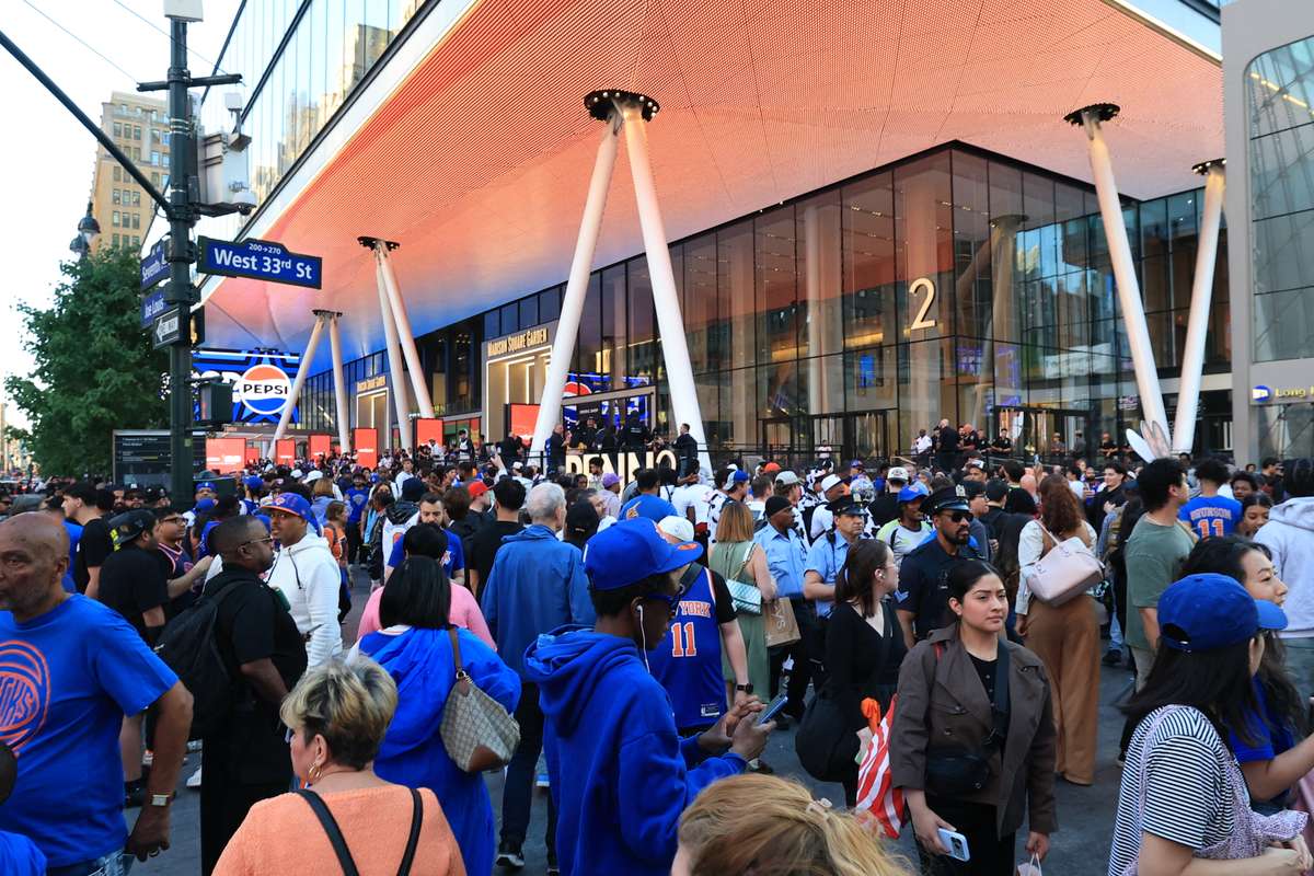 New York Turns Orange and Blue! City Erupts Ahead of Knicks' Finals Return
