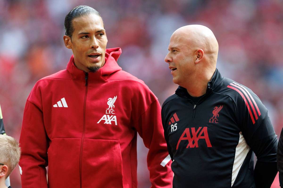 Van Dijk: Slot'un görevden ayrılması sürpriz oldu