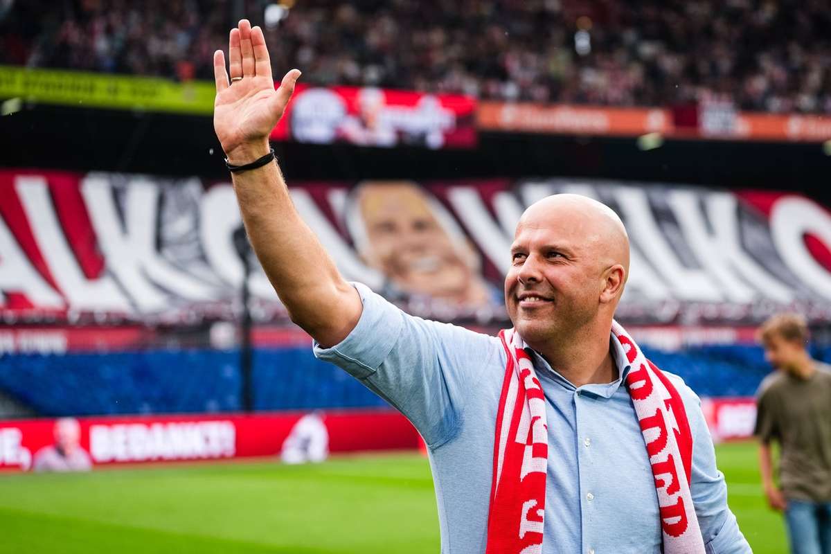 Feyenoord Manager Shortlist Takes Shape After Van Persie Exit