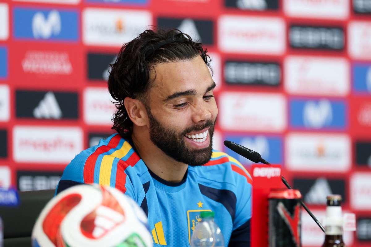 Raya: Tây Ban Nha không lo về khung thành, Simón có thể bắt đầu trận mở màn World Cup