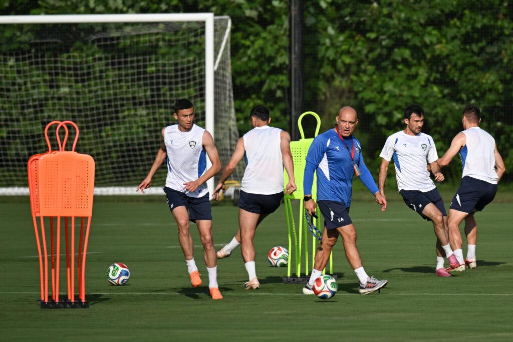 Cannavaro e Lorenzo revelam táticas no Azteca na estreia do Grupo K
