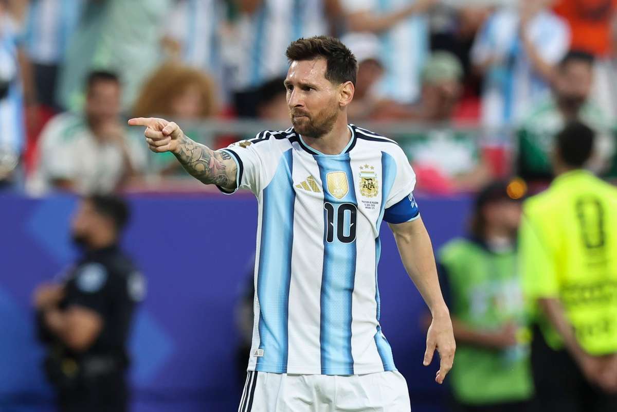 Messi's Father Recovering as Family Urges Public to Stop Speculation