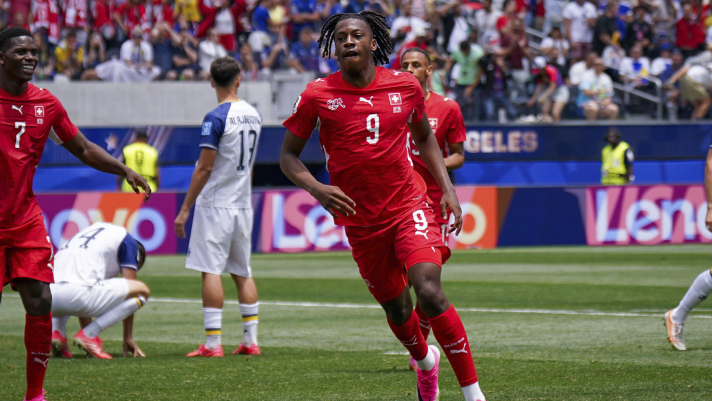 Mancambi Brace in 19 Minutes as Switzerland Beat Bosnia 4-1