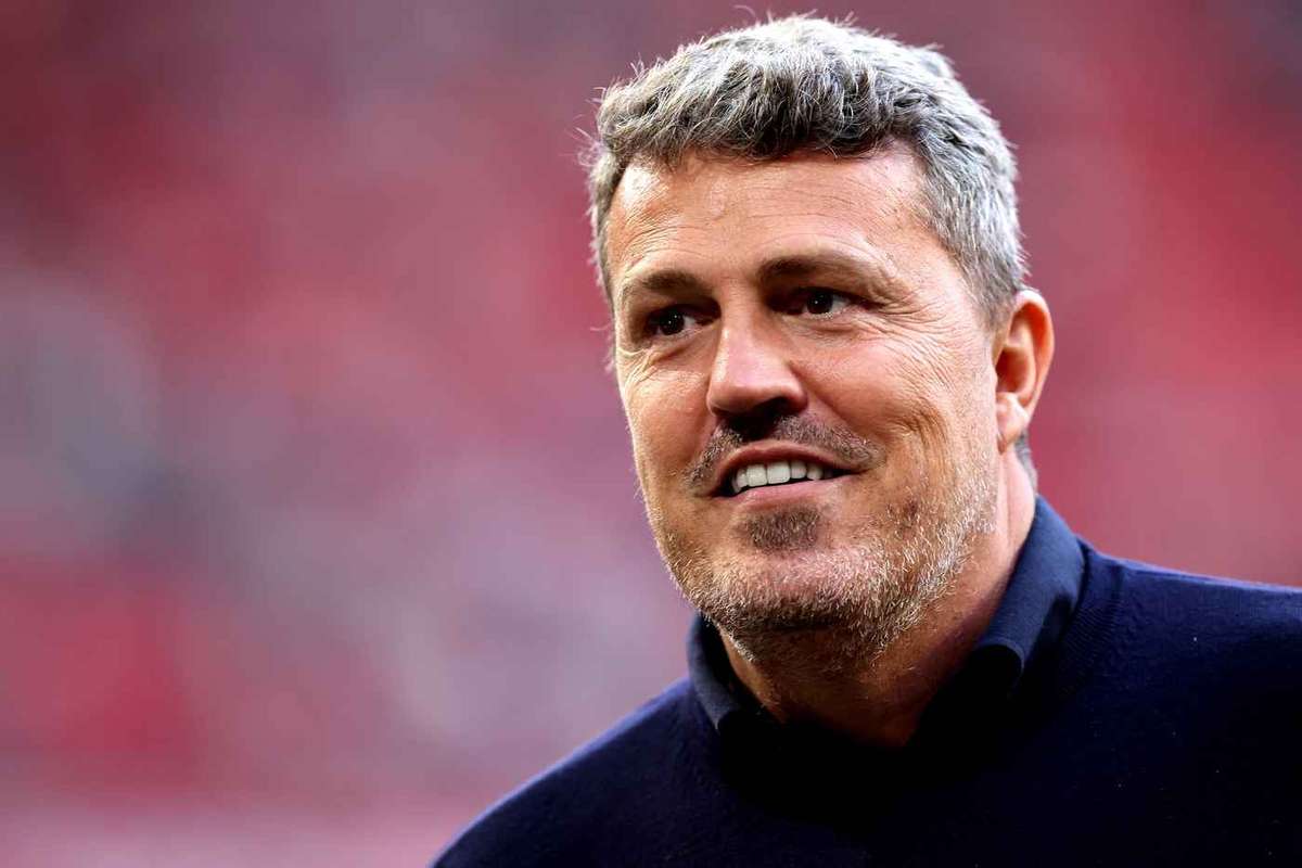 Ajax rescinde contrato com Garcia; Michel assume o comando