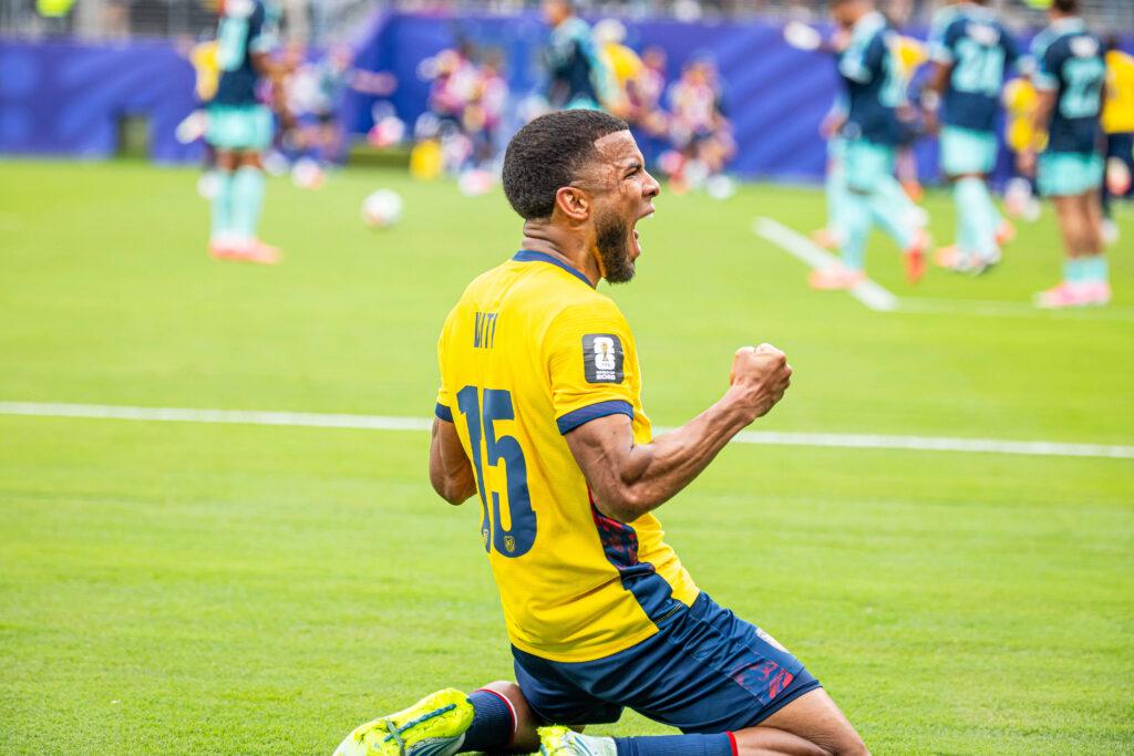 Datos y clase a la par: Pedro Vite ayuda a Ecuador a imponerse 2-1 ante Alemania en la fase de grupos del Mundial