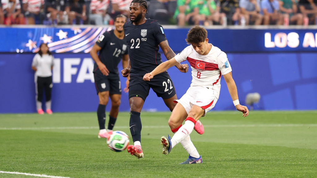 居勒世界杯关键战闪光：土耳其3比2力克美国