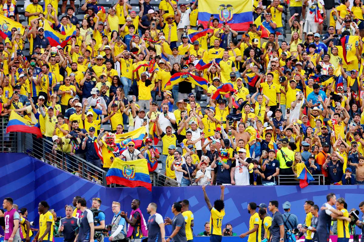 Ecuadoriaanse president kondigt landelijke vrije dag aan: 2-1 zege op Duitsland, voor tweede keer in de geschiedenis naar WK-knock-outfase