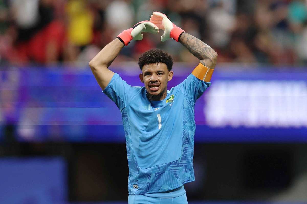 Ron Williams: Khi Nam Phi đứng trước ngưỡng cửa vòng loại trực tiếp World Cup