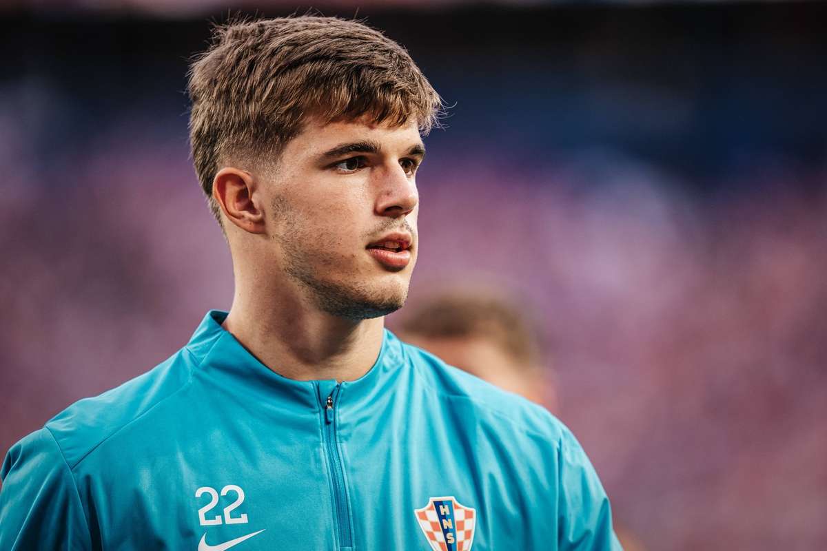 Brighton sắp hoàn tất thương vụ Luka Vuskovic khi hậu vệ Tottenham muốn được đá chính thường xuyên