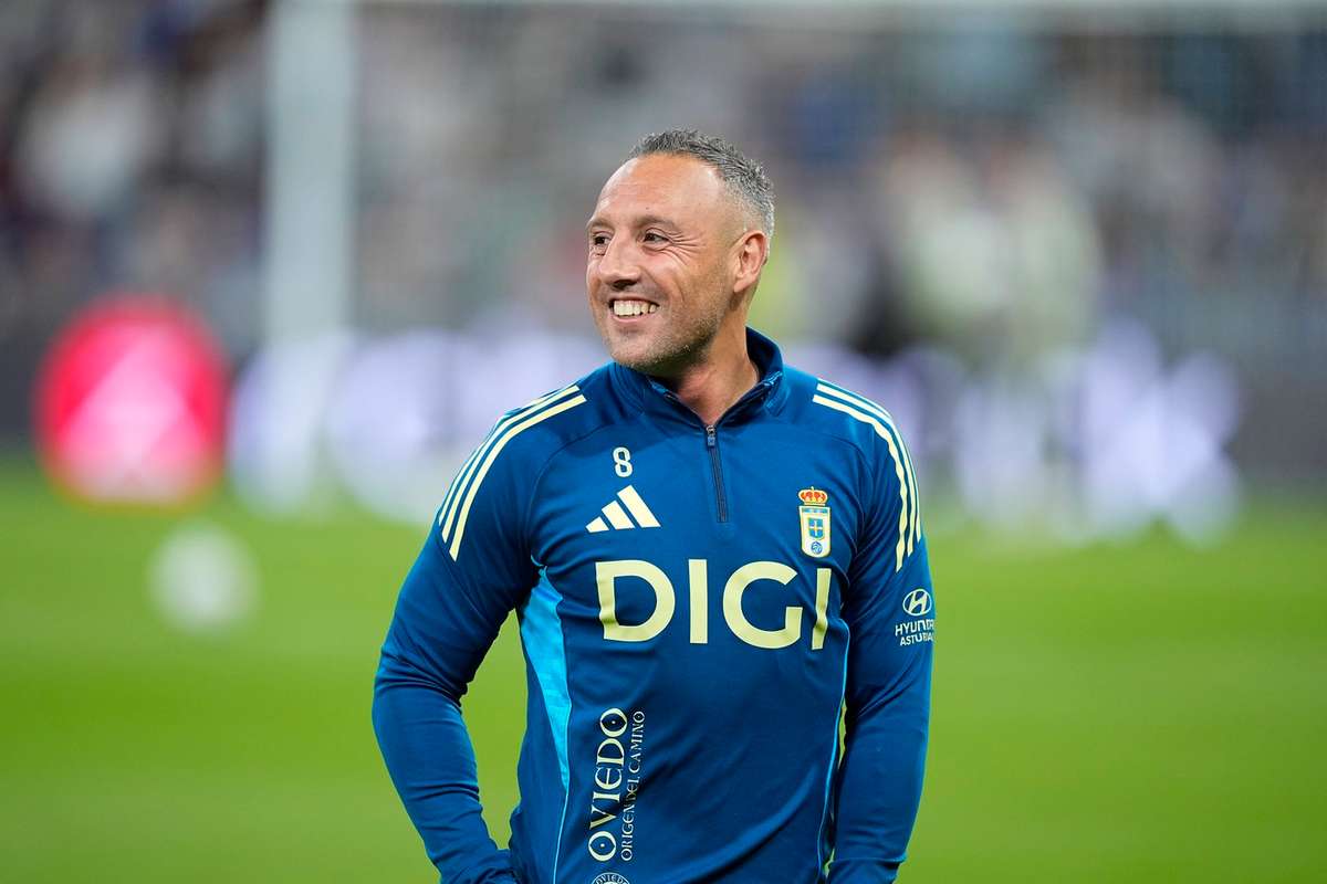 Santi Cazorla giải nghệ sau sự nghiệp khép kín vòng tròn, kết thúc nơi tất cả bắt đầu