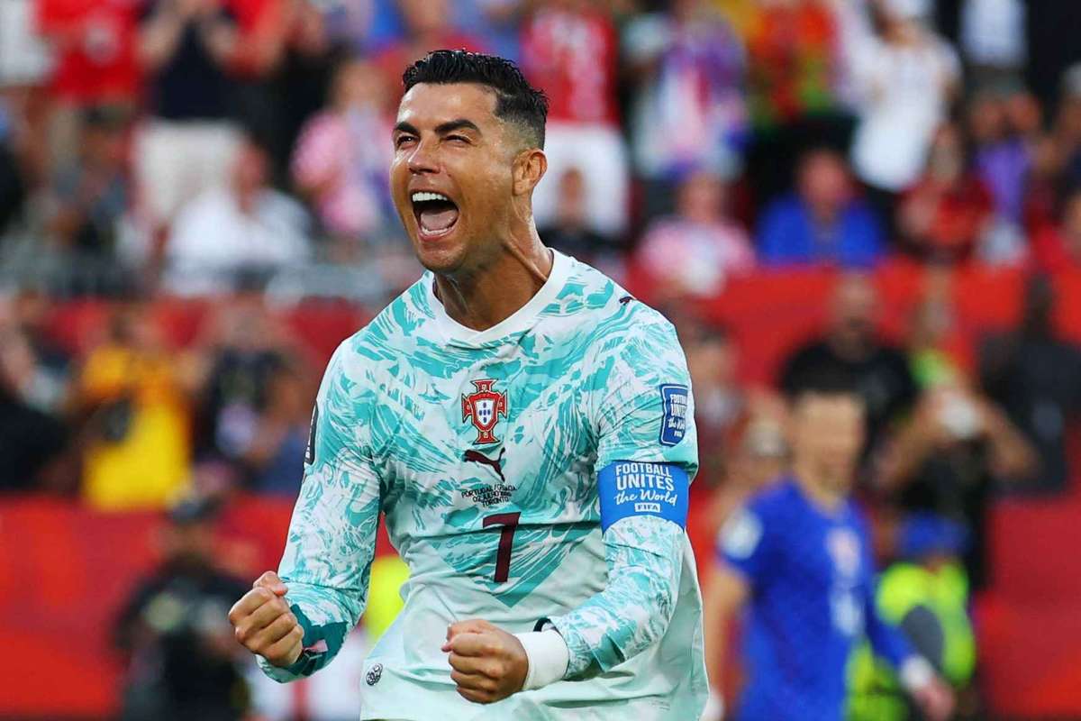 Ronaldo segna dal rigore e il Portogallo sopravvive a una caotica serata eliminatoria contro la Croazia