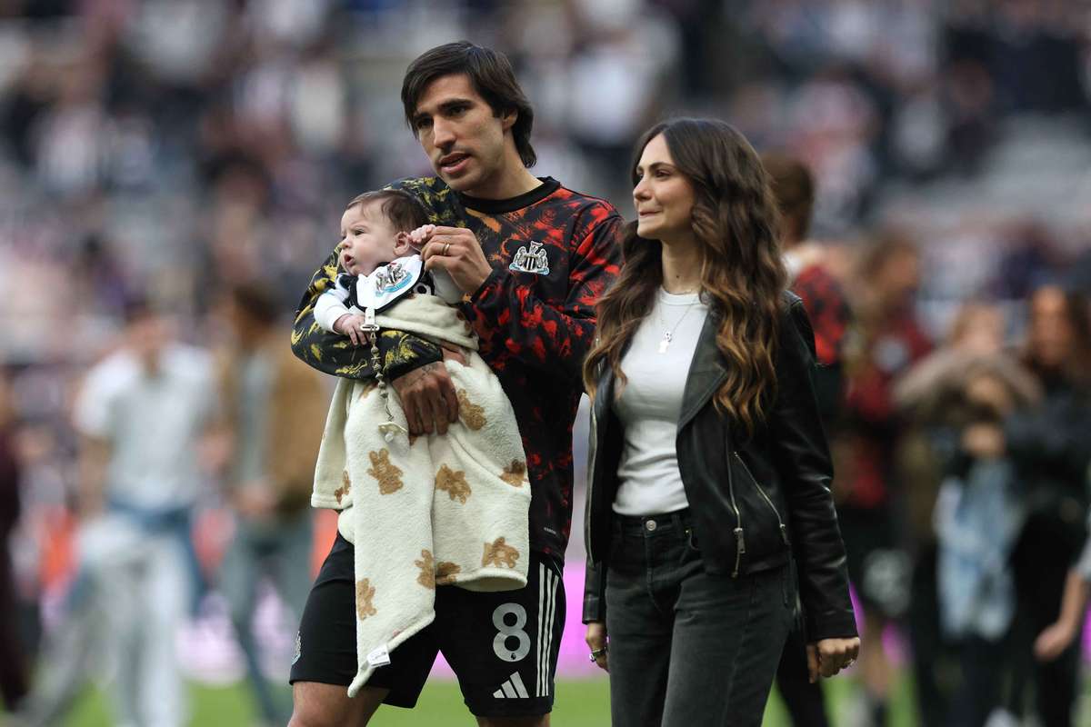 Sandro Tonali, Tottenham Transferinin Tamamlanmasına Yaklaşırken Roberto De Zerbi'nin Belirleyici Olduğunu Söyledi