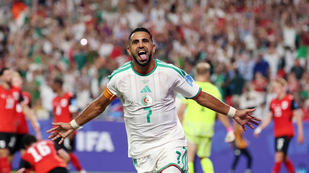 Riyad Mahrez, Cezayir Bölümünü Kendi Şartlarıyla Kapatıyor