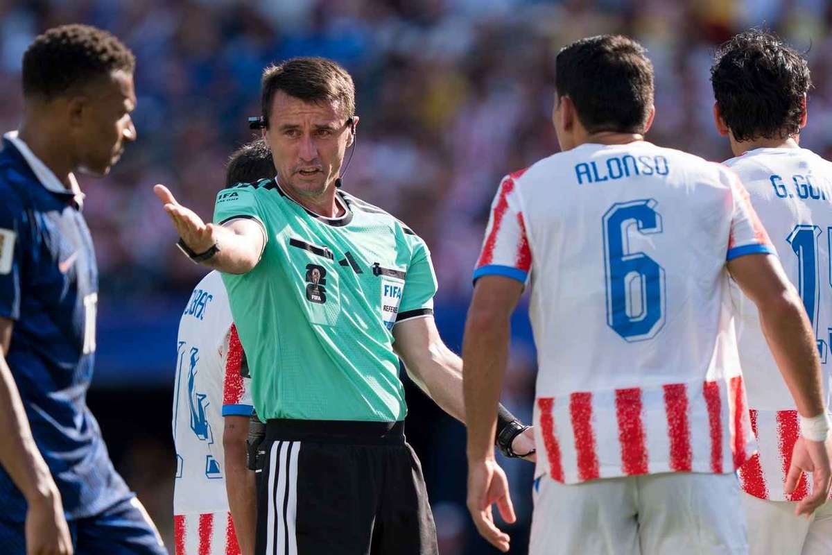 World Cup Officiating Under the Microscope: What Brazil-Japan and Germany-Paraguay Tell Young Players About the Modern Game