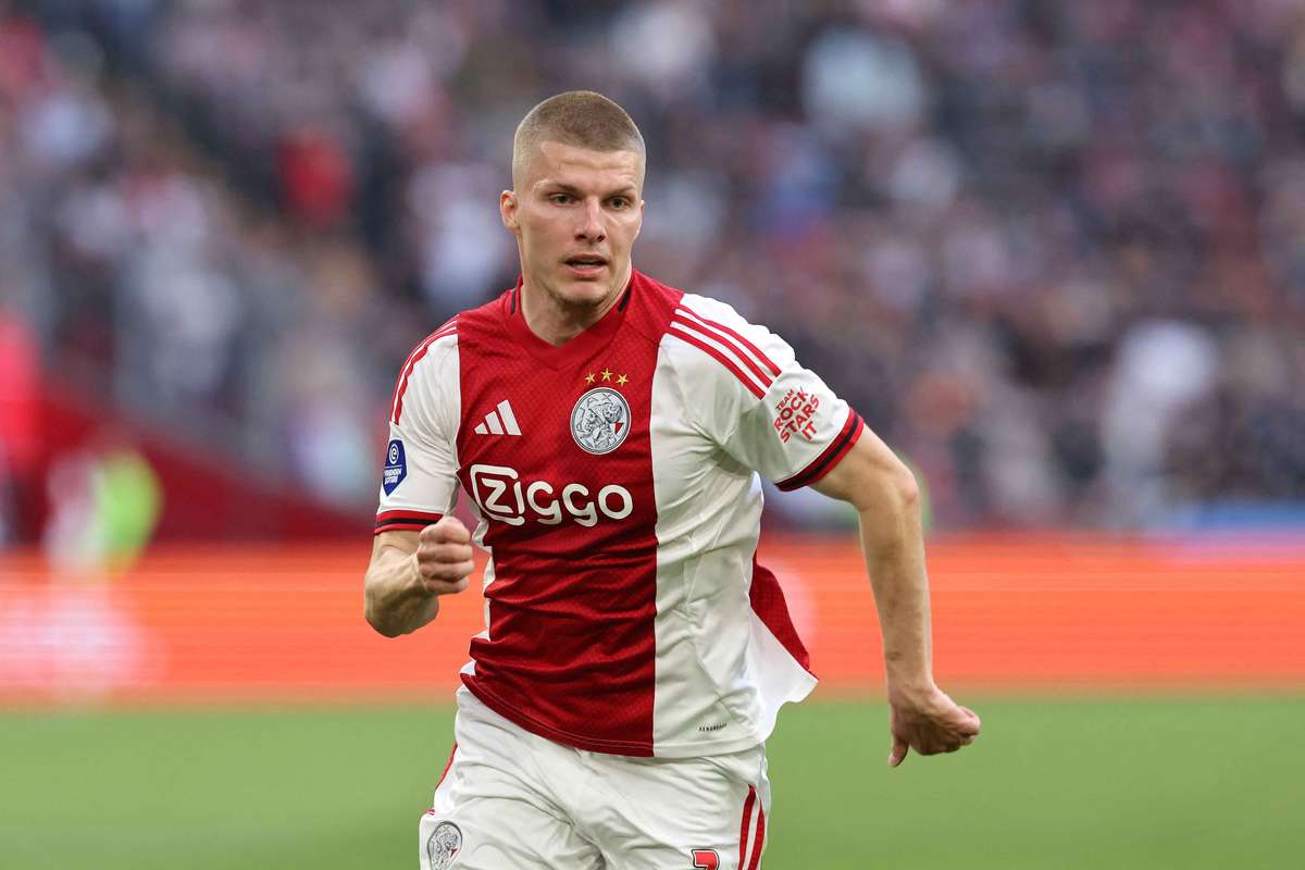 Frankfurt mira lateral Gaaei do Ajax para substituir Kristensen
