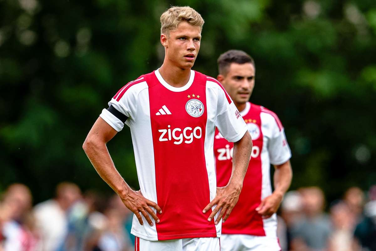 Newcastle United a un passo dal centrocampista dell'Ajax Sean Steur in un affare da 27 milioni a tarda notte
