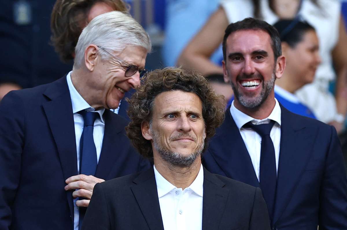 Diego Forlan Named Uruguay Interim Manager After Marcelo Bielsa Resigns