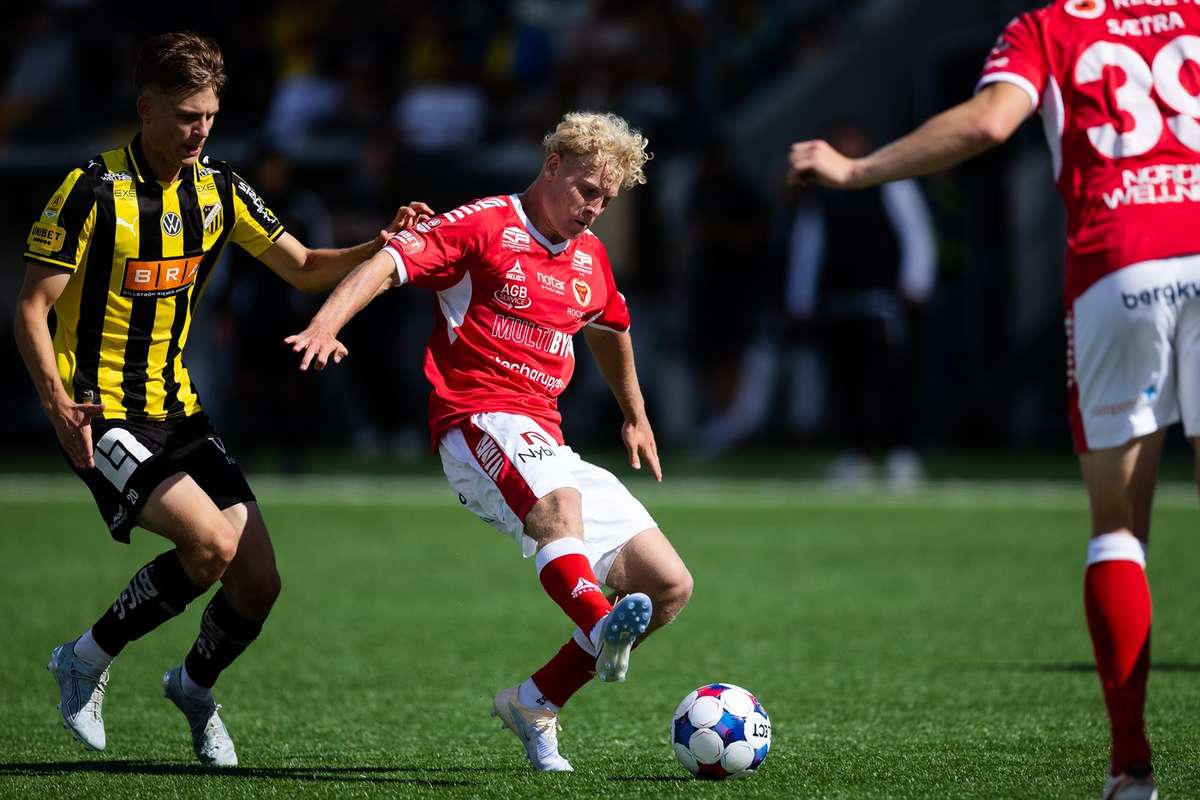 Hacken mất điểm trước Kalmar khi cuộc đua top 3 tại Allsvenskan chững lại