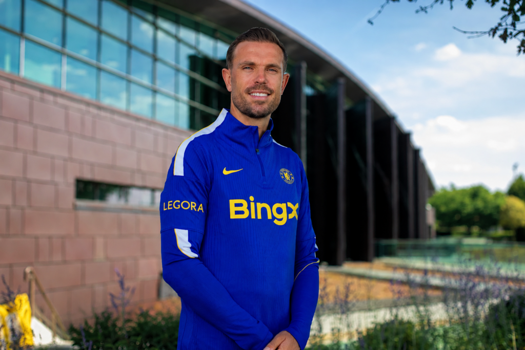 Jordan Henderson passa al Chelsea a parametro zero mentre Alonso punta al controllo del centrocampo