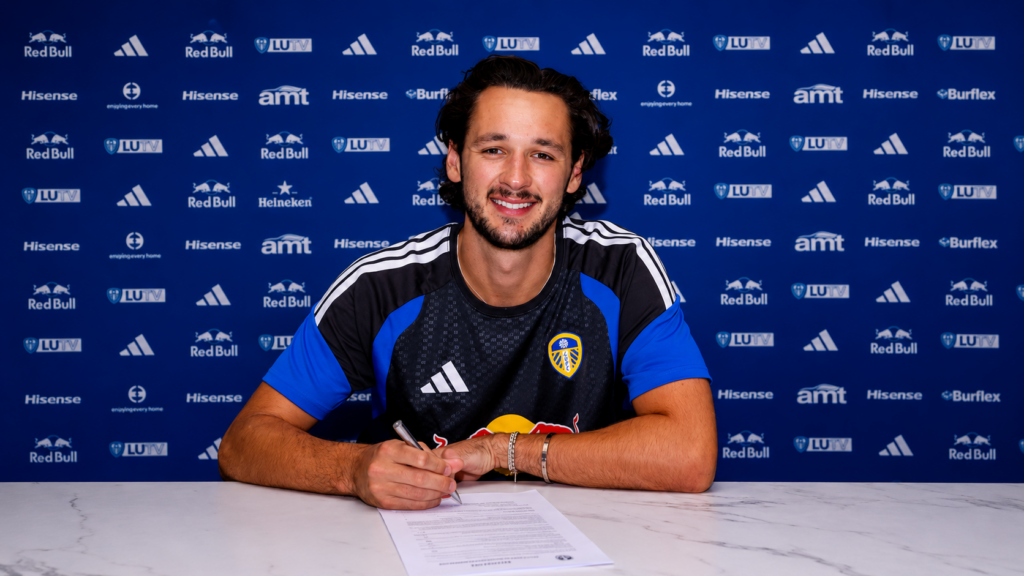 Leeds United, James Trafford'u Manchester City'den Transfer Ederek Kulüp Rekorunu Kırdı